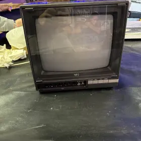 Pm-1271a Nec Monitor Bnc And Vtr Inputs With Rca Audio Jacks - Works Great